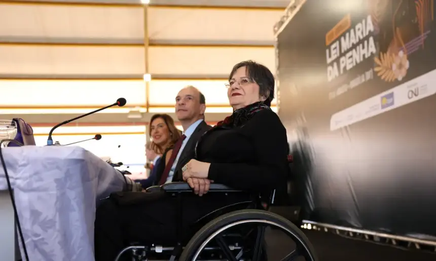 Quatro réus são acusados de campanha de ódio contra Maria da Penha