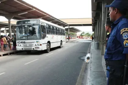 Rodoviários de São Luís entram no quarto dia de greve por reajuste salarial