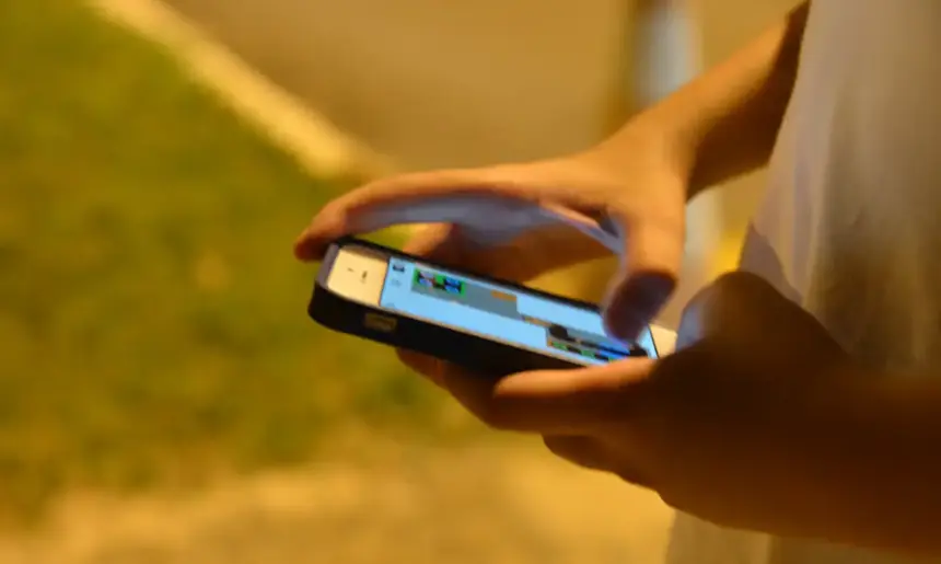 Rolagem infinita é proibida para crianças nas redes sociais