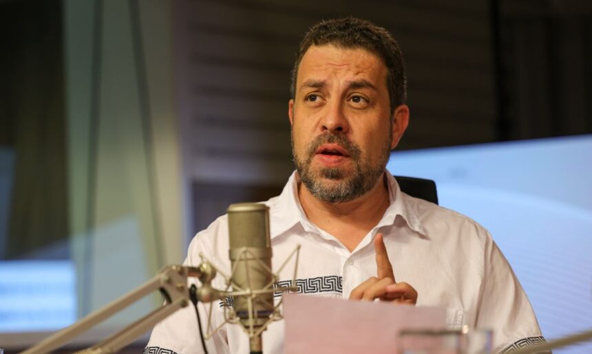 Boulos afirma que fim da escala 6 por 1 é urgente e deve ocorrer em breve