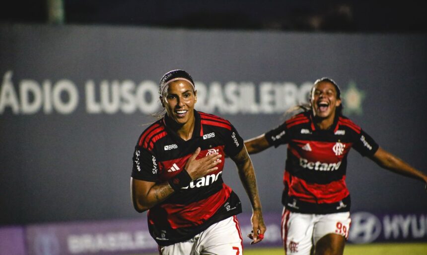 Flamengo vence Vitória por 3 a 1 e se aproxima dos líderes no Brasileiro Feminino