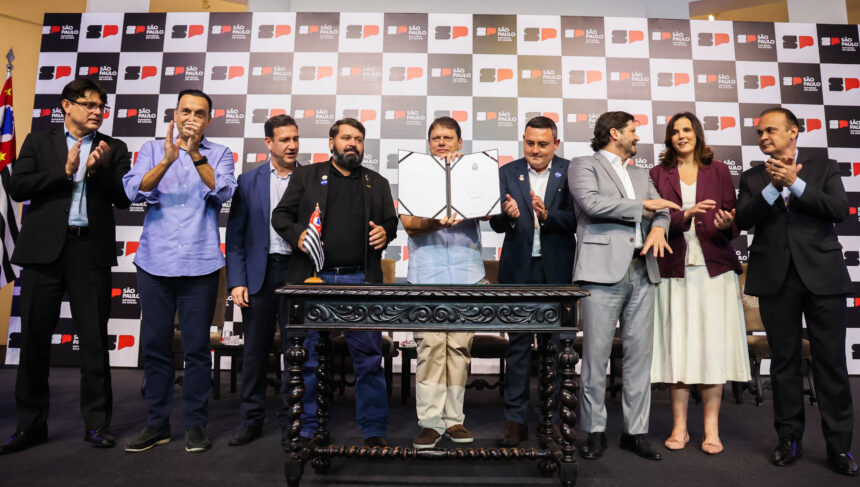 Governo de SP autoriza convênios de R$ 276 milhões com municípios turísticos