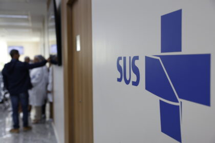 Nova lei garante ajuda de custo para pacientes do SUS em tratamento fora da cidade