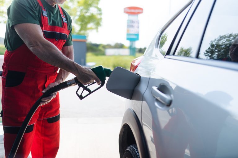 MP 1358/26 concede subvenção à gasolina e diesel para conter alta dos preços