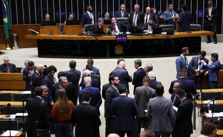 Câmara aprova Política Nacional de Minerais Críticos e Estratégicos com fundo de R$ 7 bilhões