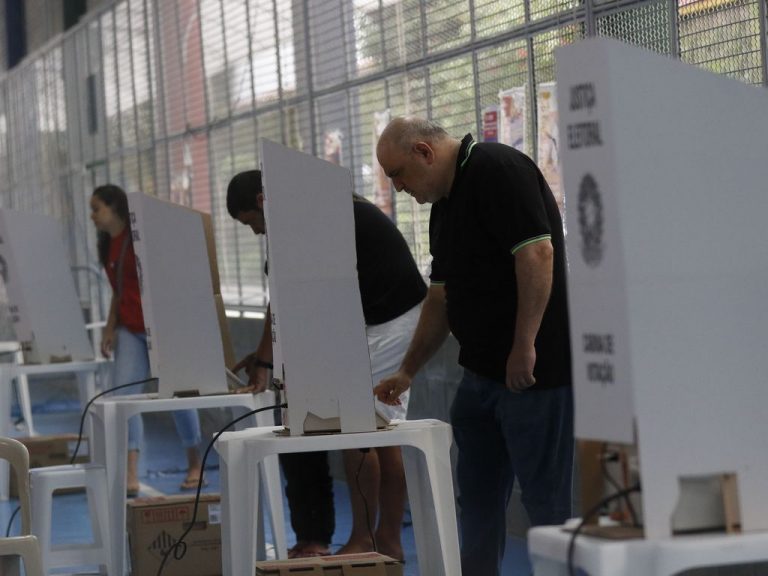 Cálculo proporcional define eleição de deputados e vereadores