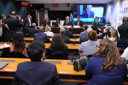 Comissão da Câmara vota relatório parcial sobre pirataria nesta terça