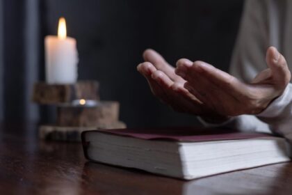 Projeto de Lei aumenta pena para criminoso que finge ser pastor