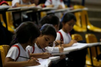 Projeto autoriza distribuição de coletores menstruais gratuitos