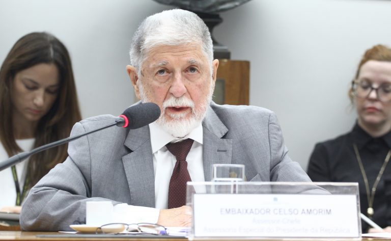 Celso Amorim alerta sobre ações militares dos EUA