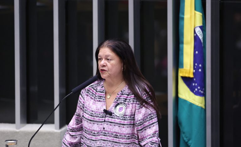 Comissão aprova aumento de pena para feminicídio em casos específicos