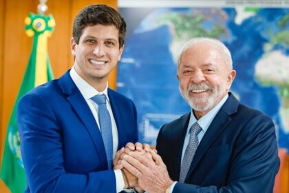 João Campos grava com Lula