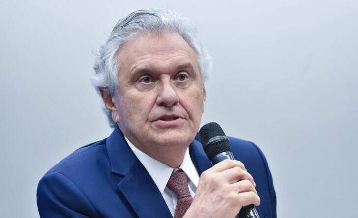Ronaldo Caiado critica Bolsonaro por falta de entregas
