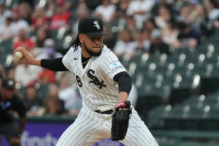 Castillo Brilha em Estreia no Rate Field Contra Reds