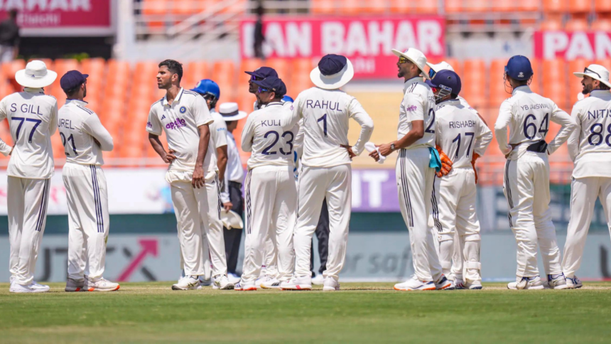 Gavaskar pede foco no coletivo do críquete indiano