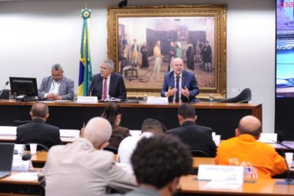 Trabalhadores defendem mudança nas regras de aposentadoria especial