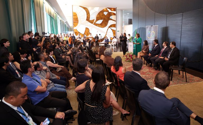 Câmara dos Deputados celebra 30 anos de visitação institucional
