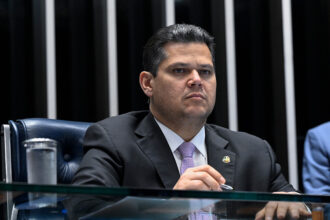Presidente do Senado encaminha propostas prioritárias para comissões