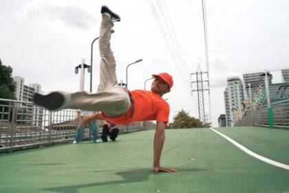Comissão aprova lei que inclui hip hop nas escolas federais