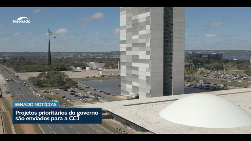 Presidente do Senado encaminha propostas prioritárias para análise