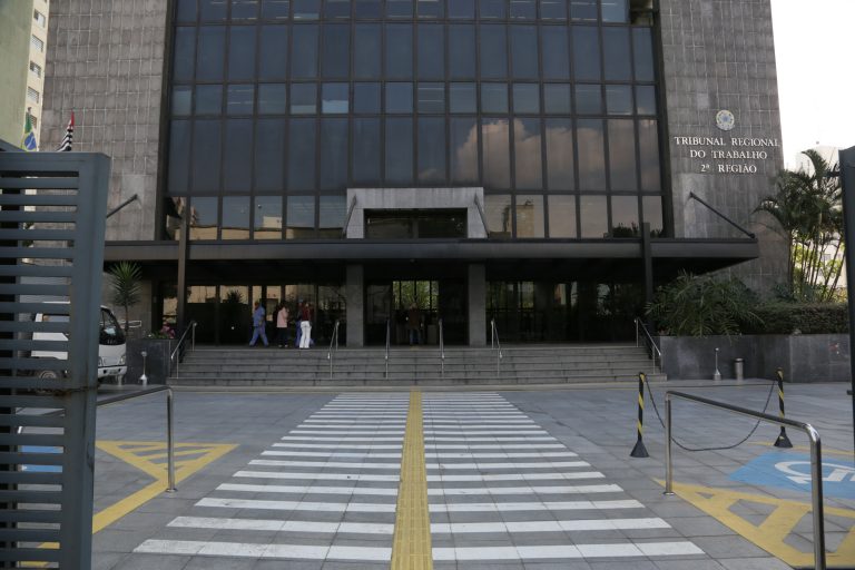 Comissão discute déficit de pessoal do TRT-2
