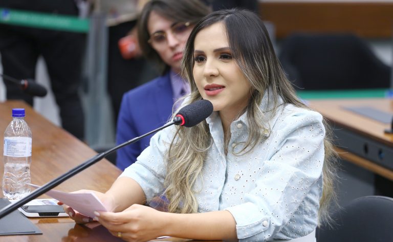 Comissão aprova regras para adaptação de provas em concursos