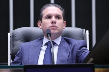 Presidente da Câmara defende soberania sanitária do país