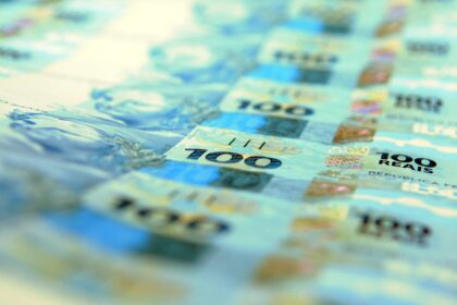 Oito candidatos declaram ter quase R$ 79 milhões em espécie