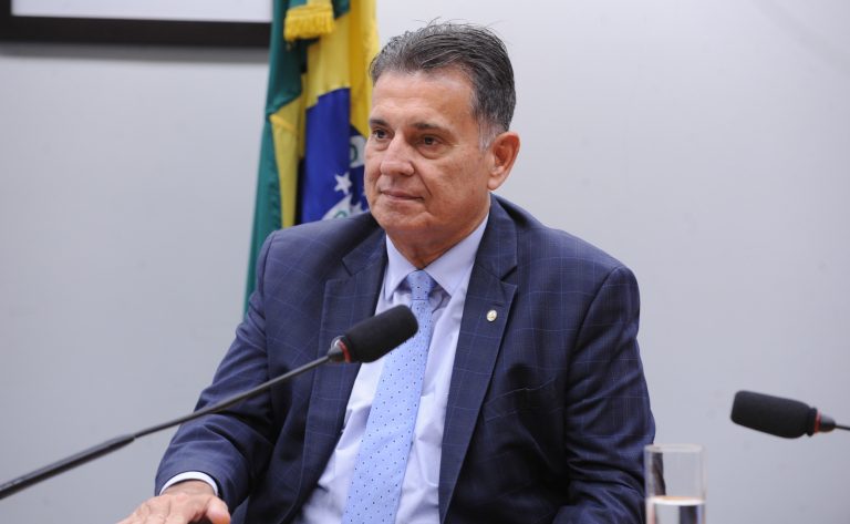 Comissão da Câmara aprova regras para uso de IA na segurança pública