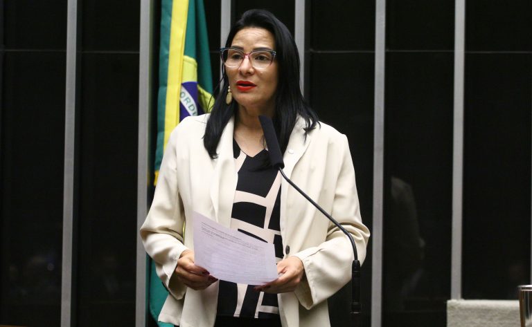 Comissão aprova lei para ampliar direitos de mulheres de comunidades tradicionais