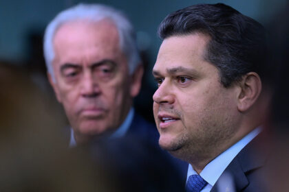 PEC do fim da escala 6x1 e de segurança pública vão à CCJ do Senado
