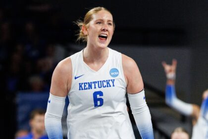 Vôlei do Kentucky vence Wisconsin por 3 a 0 em Milwaukee