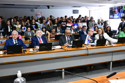 Comissão aprova mês nacional de combate à desigualdade social