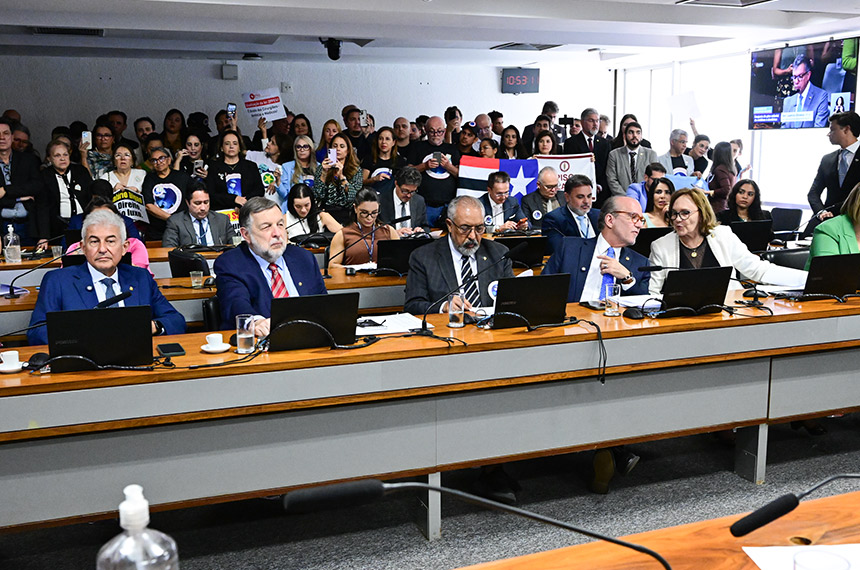 Comissão aprova mês nacional de combate à desigualdade social
