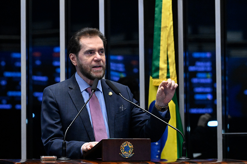 Plínio Valério cobra votação de PEC sobre autonomia do Banco Central