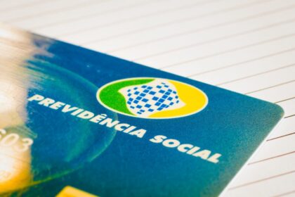 Governo propõe orçamento de R$ 7,4 trilhões para 2027