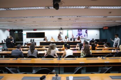 Especialistas pedem agilidade no diagnóstico de esclerose múltipla no SUS