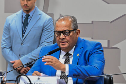 Comissão aprova adicional de fronteira para servidores federais