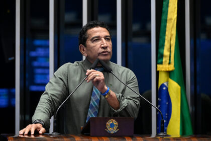 Magno Malta pede novo impeachment de Alexandre de Moraes