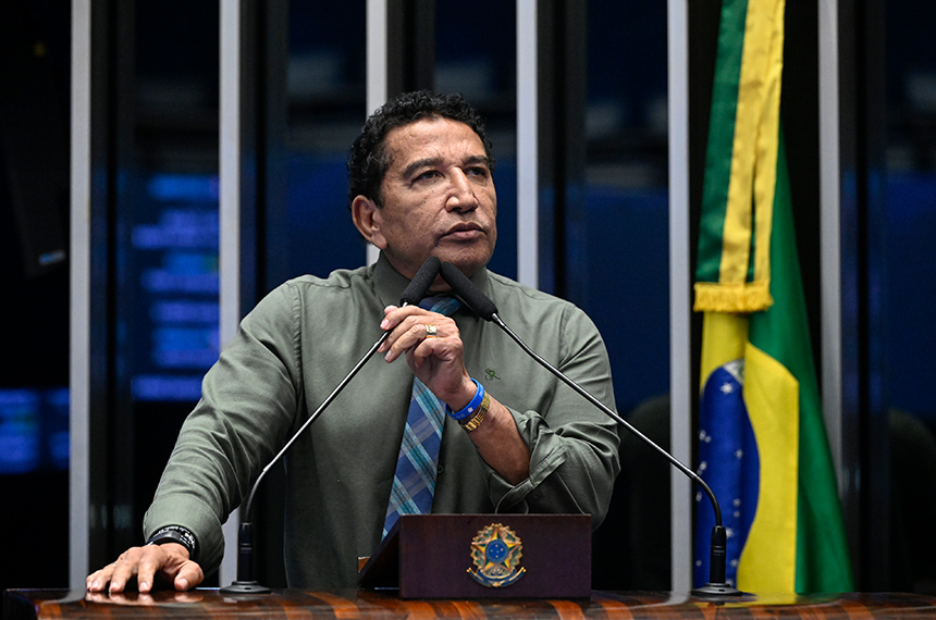 Magno Malta pede novo impeachment de Alexandre de Moraes