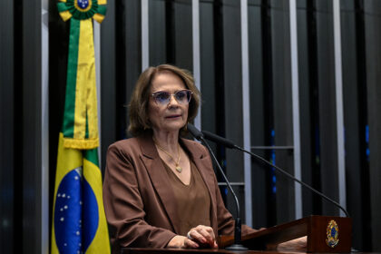 Damares Alves pede renúncia e anuncia impeachment de Alexandre de Moraes