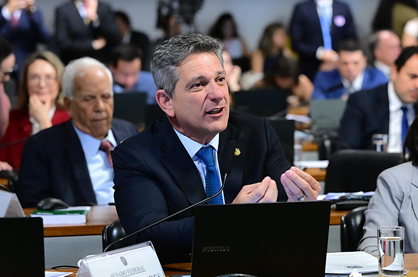 CCJ do Senado aprova texto-base da PEC da Segurança