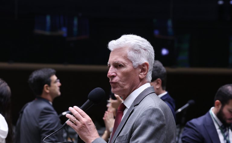 Câmara aprova criação de universidades federais em Minas e Rio