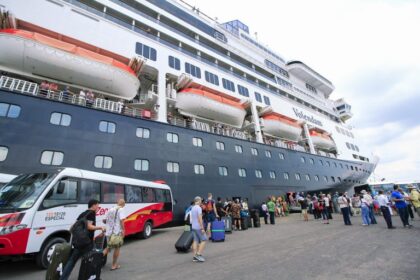 Projeto obriga agentes públicos a divulgar presentes e viagens