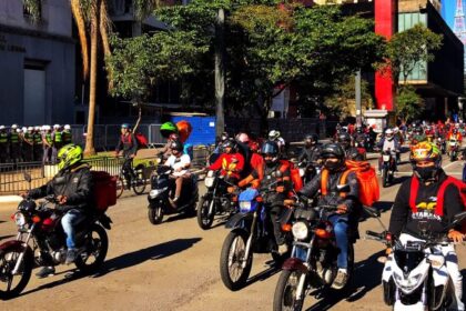 Comissão mista adia votação de regras para motoboys