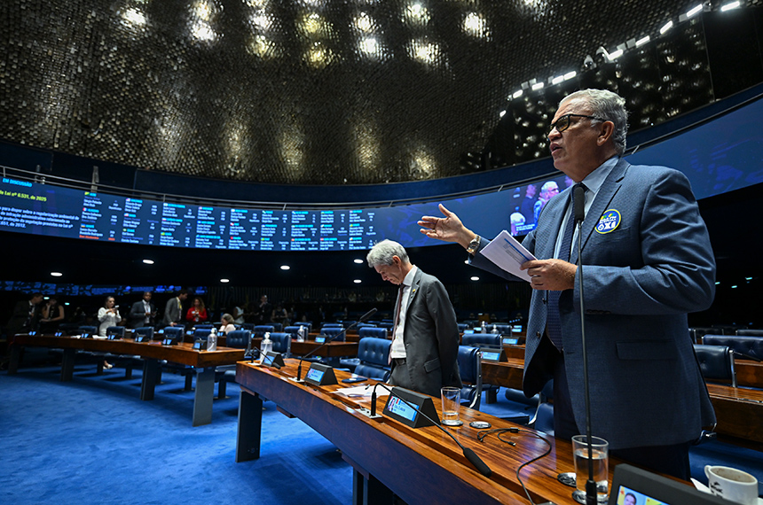 Senado aprova projeto que facilita regularização de áreas rurais embargadas