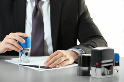 Projeto de Lei proíbe agentes públicos de receber cortesias