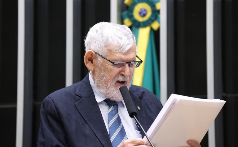 Comissão da Câmara aprova obrigatoriedade de comércios relatarem crimes
