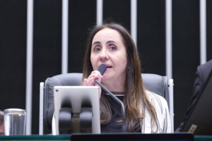 Comissão da Câmara aprova regras para patentes criadas por IA