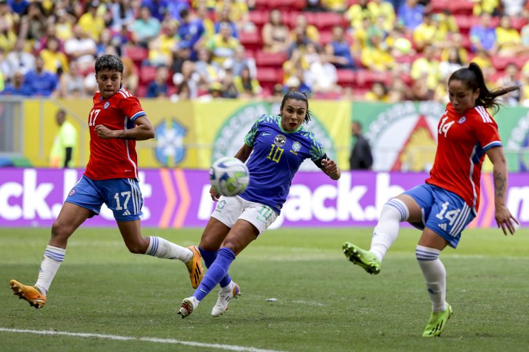 Congresso aprova leis para viabilizar Copa Feminina de 2027